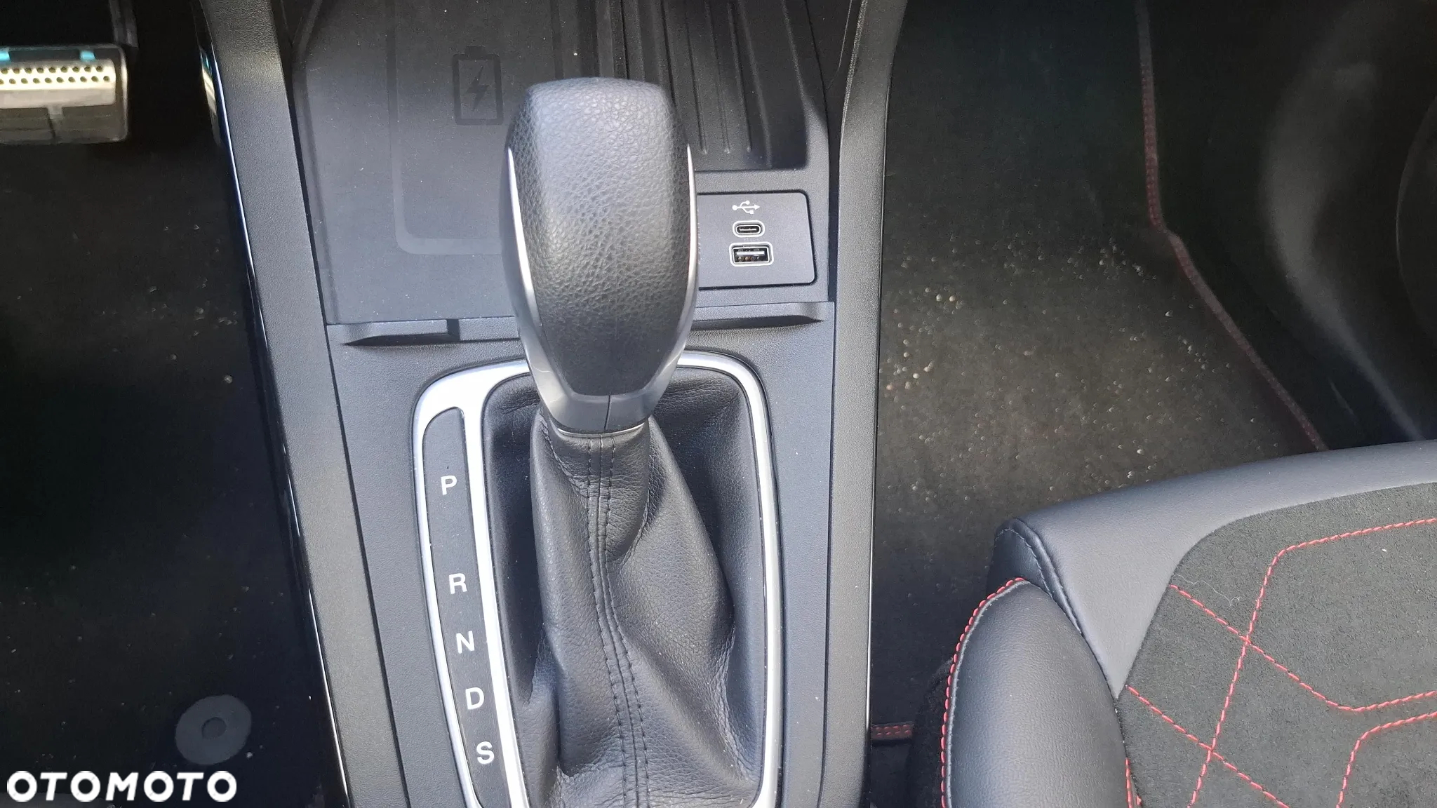 Ford Puma 1.0 EcoBoost mHEV ST-Line X PowerShift - 34