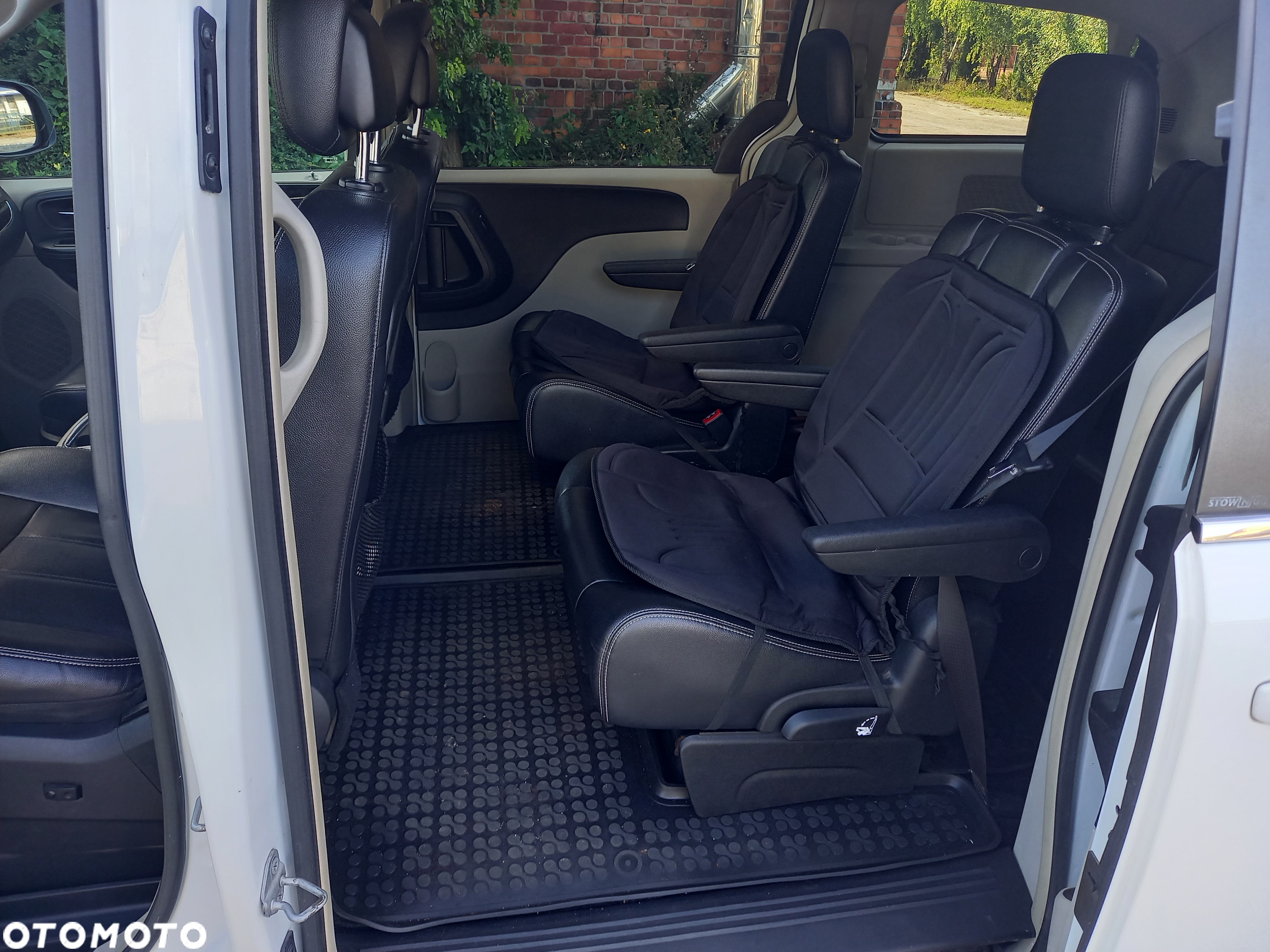 Chrysler Town & Country 3.6 Touring - 8