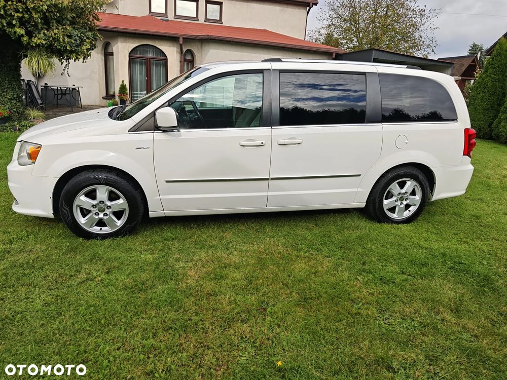Dodge Grand Caravan - 13