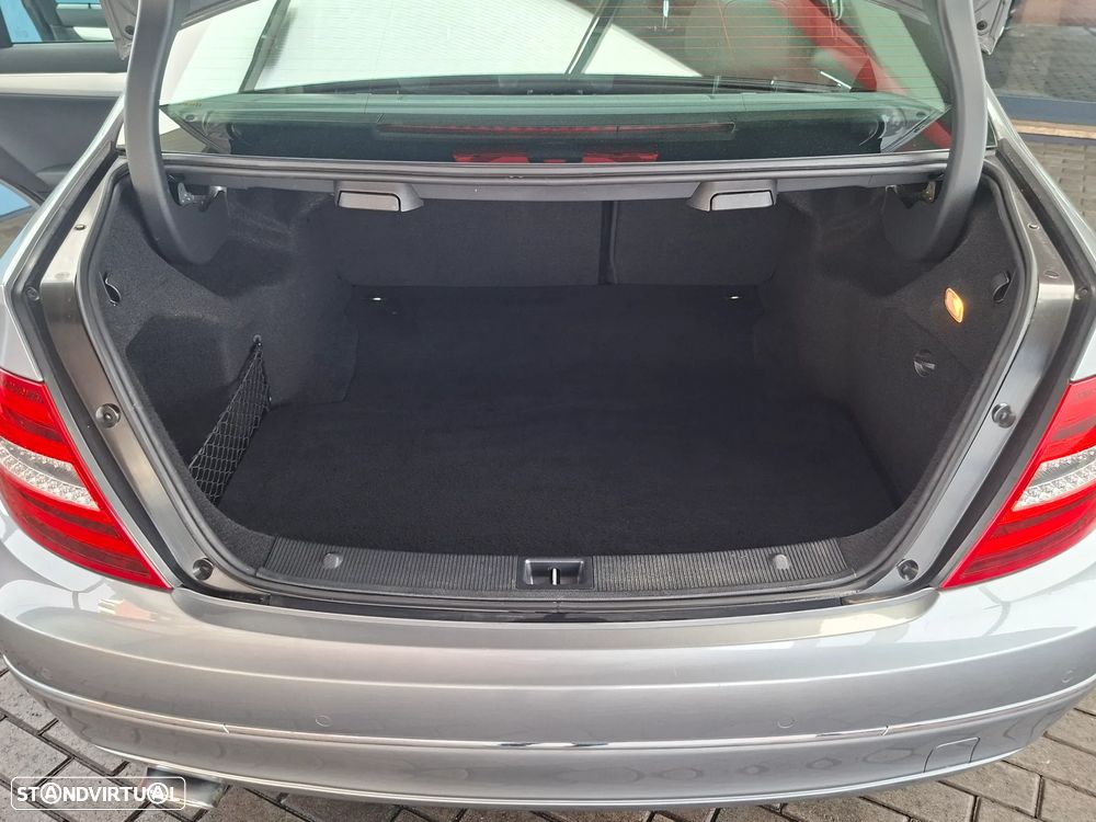 Mercedes-Benz C 220 - 12