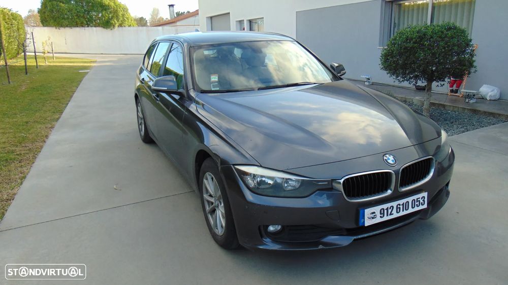 BMW 318 d Auto Line Luxury - 3