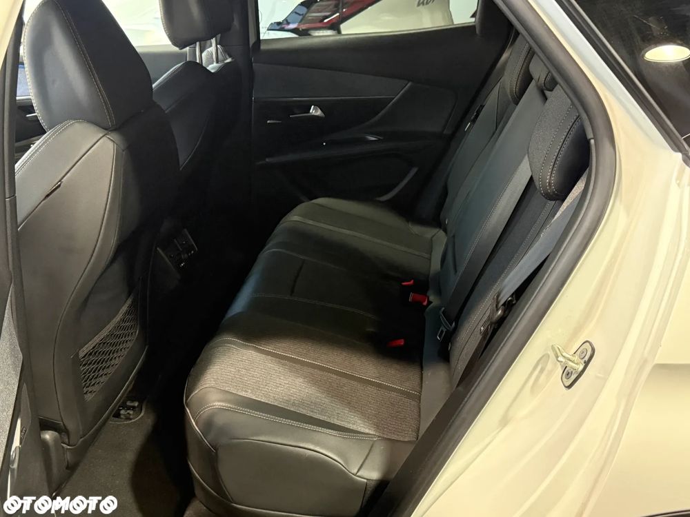 Peugeot 3008 1.6 PureTech Hybrid PHEV Active Pack S&S EAT8 - 12