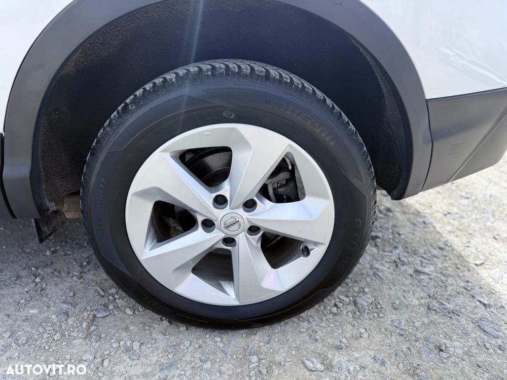 Nissan Qashqai 1.3 l MHEV X-Tronic Acenta - 32