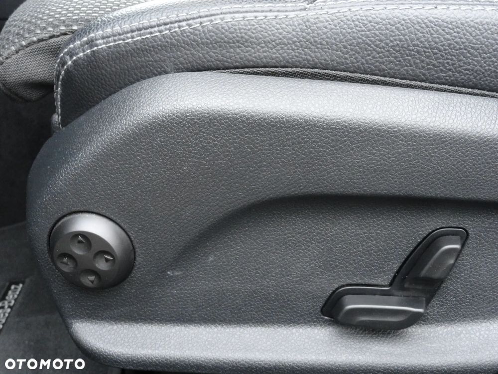 Mercedes-Benz GLC 220 d 4Matic 9G-TRONIC Exclusive - 22