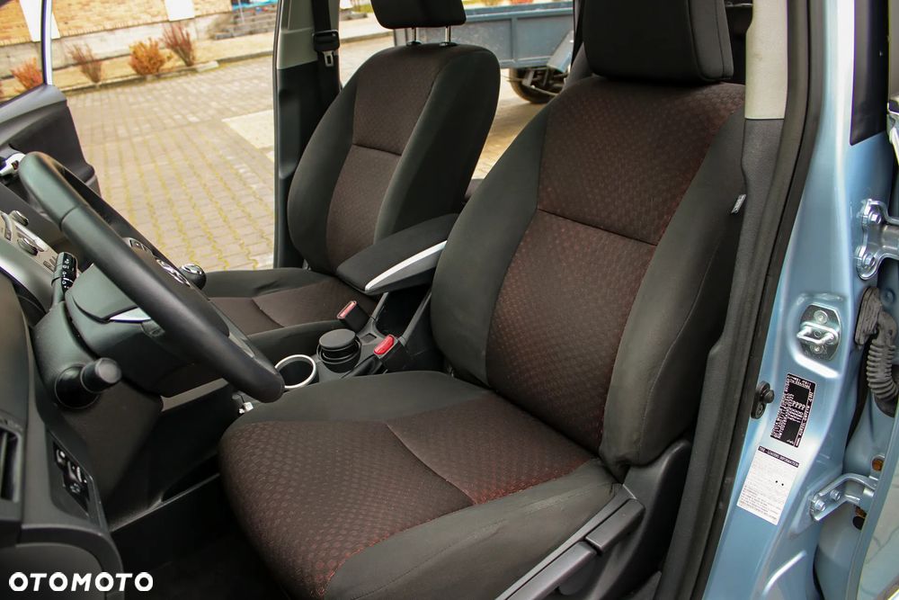 Toyota Verso 2.0 D-4D Executive - 33