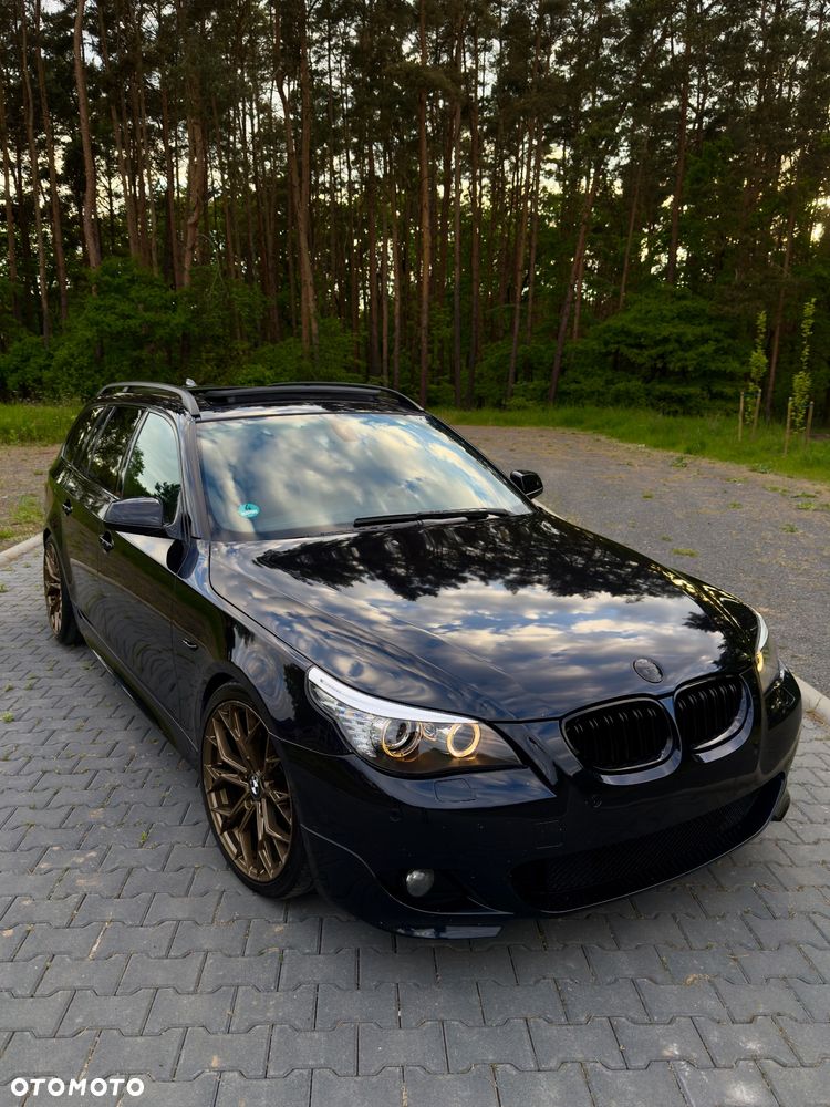 BMW Seria 5 525d Edition Exclusive - 1