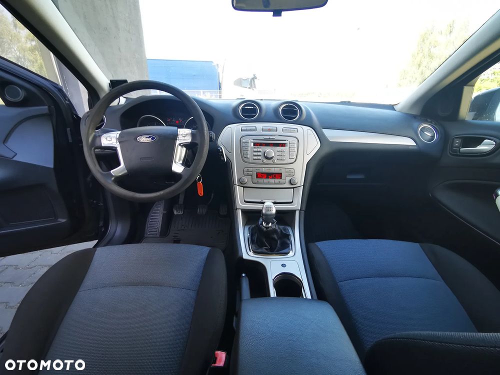 Ford Mondeo 1.8 TDCi Titanium - 9
