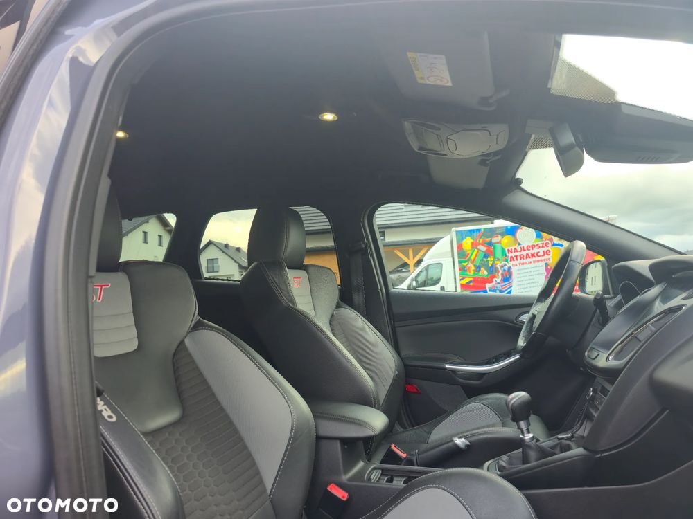 Ford Focus 2.0 EcoBoost ST - 6