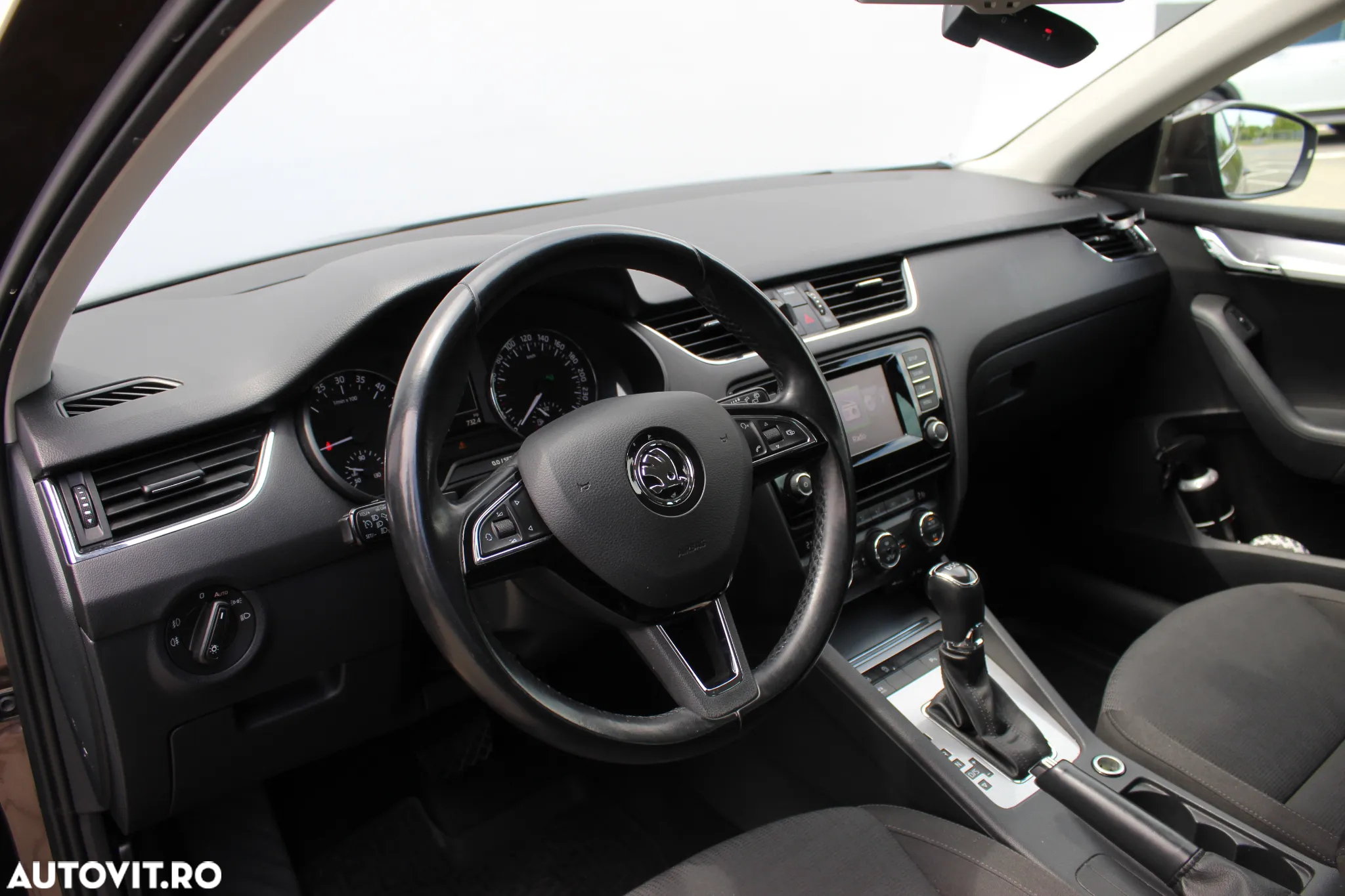 Skoda Octavia 2.0 TDI ELEGANCE DSG - 10