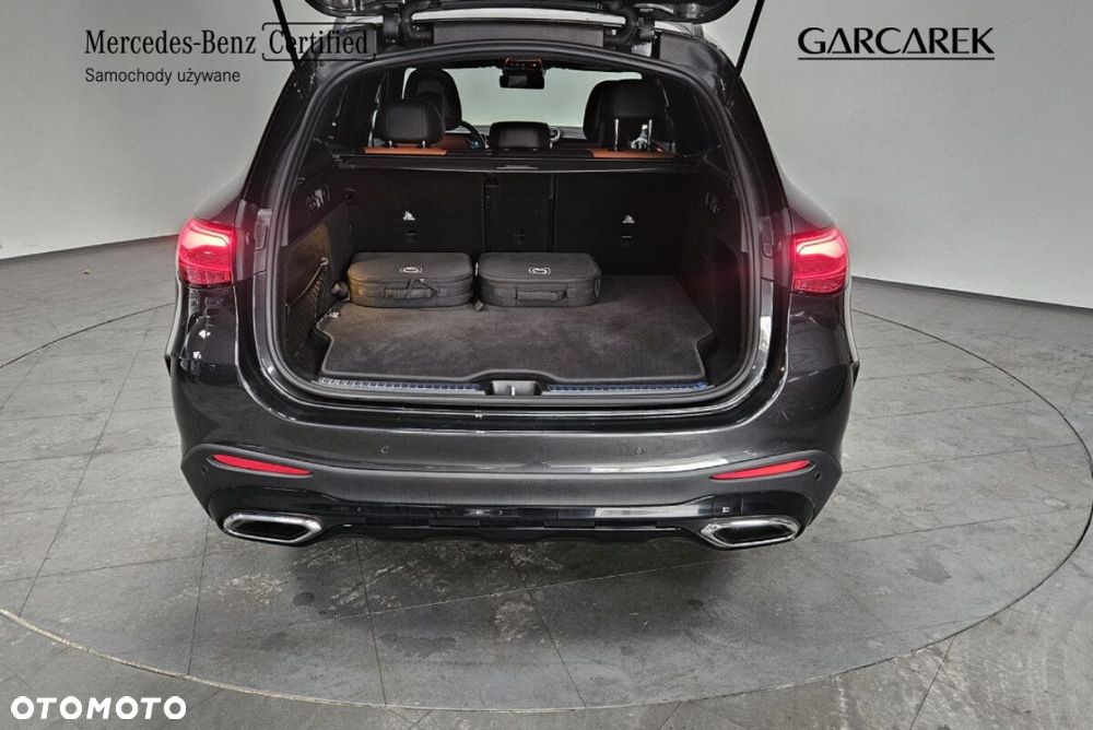 Mercedes-Benz GLC - 11