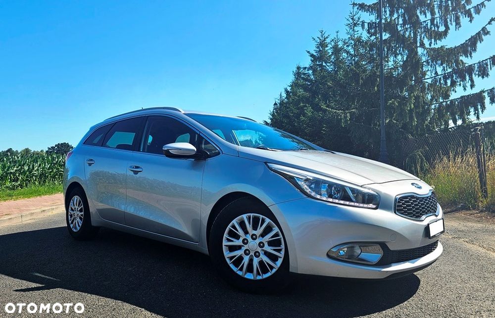Kia Ceed 1.6 GDI Platinum Edition - 1