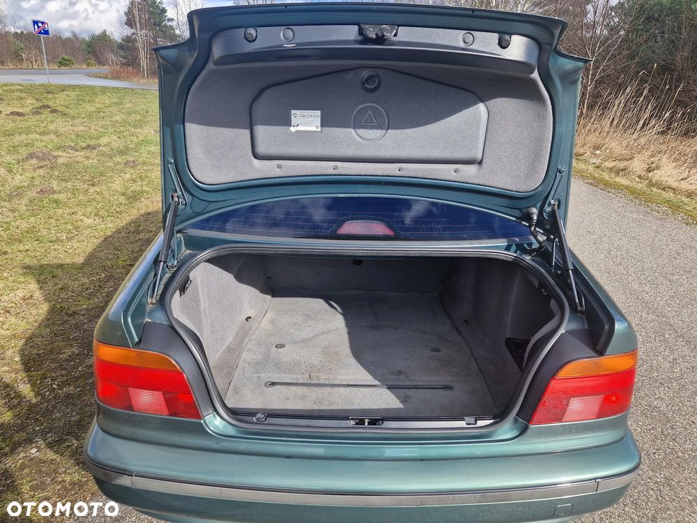 BMW Seria 5 523i - 4
