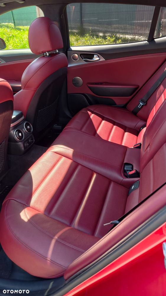 Kia Stinger 2.0 T-GDI GT Line - 8