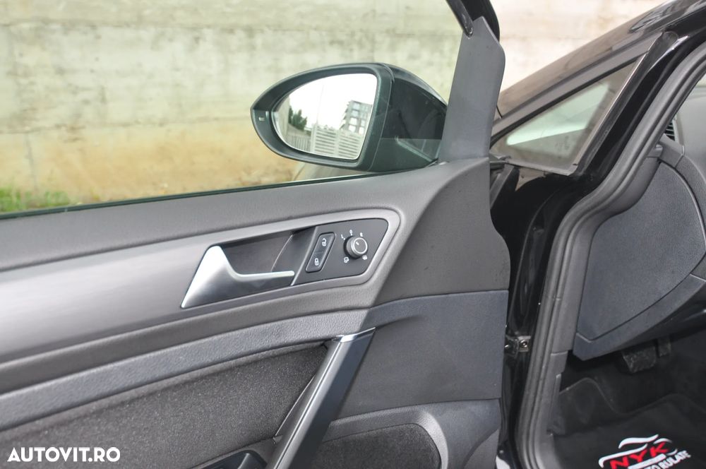 Volkswagen Golf 2.0 BlueTDI DSG Comfortline - 14