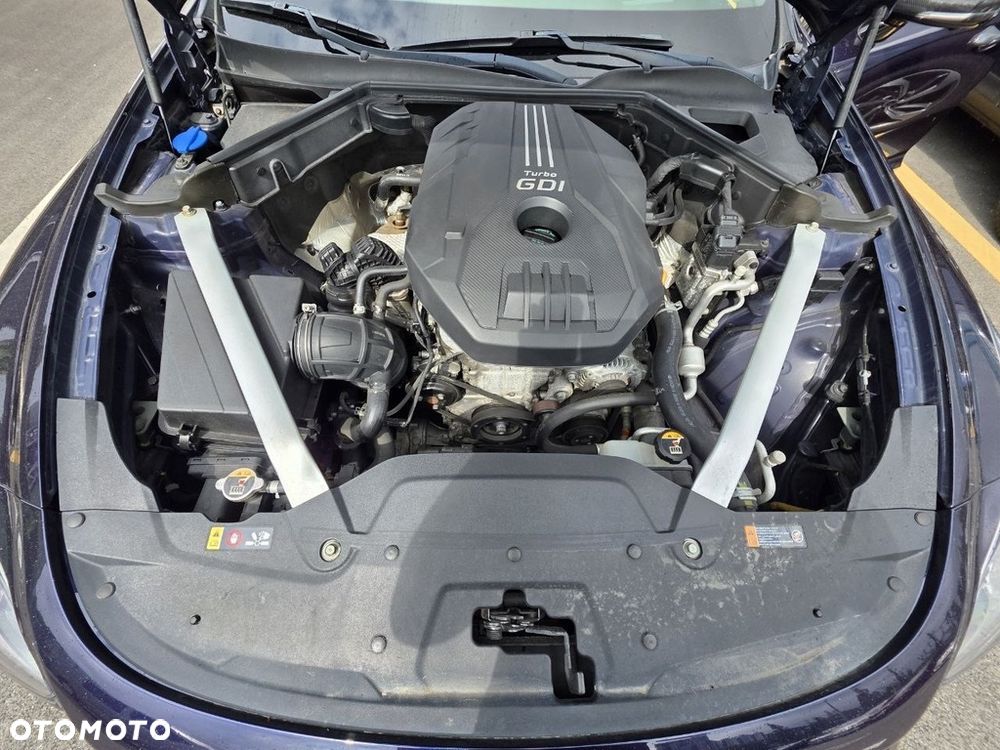 Kia Stinger - 35