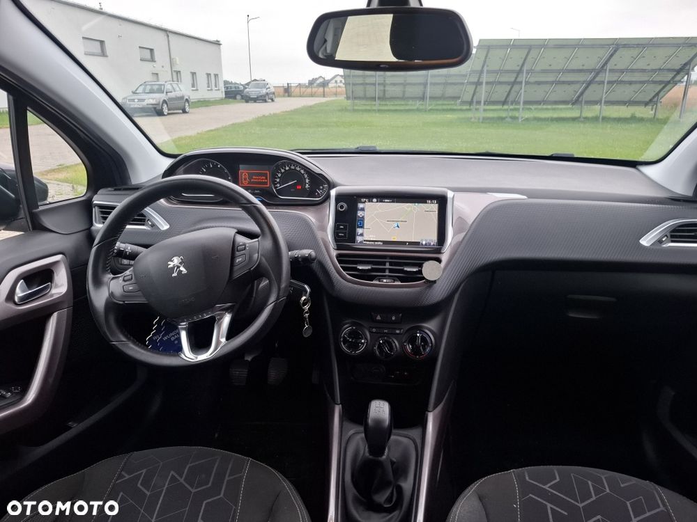 Peugeot 2008 2015 photo 4