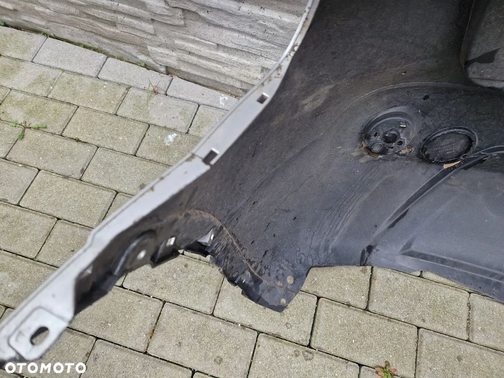 Zderzak Nissan Qashqai I tyl 2007 - - 10