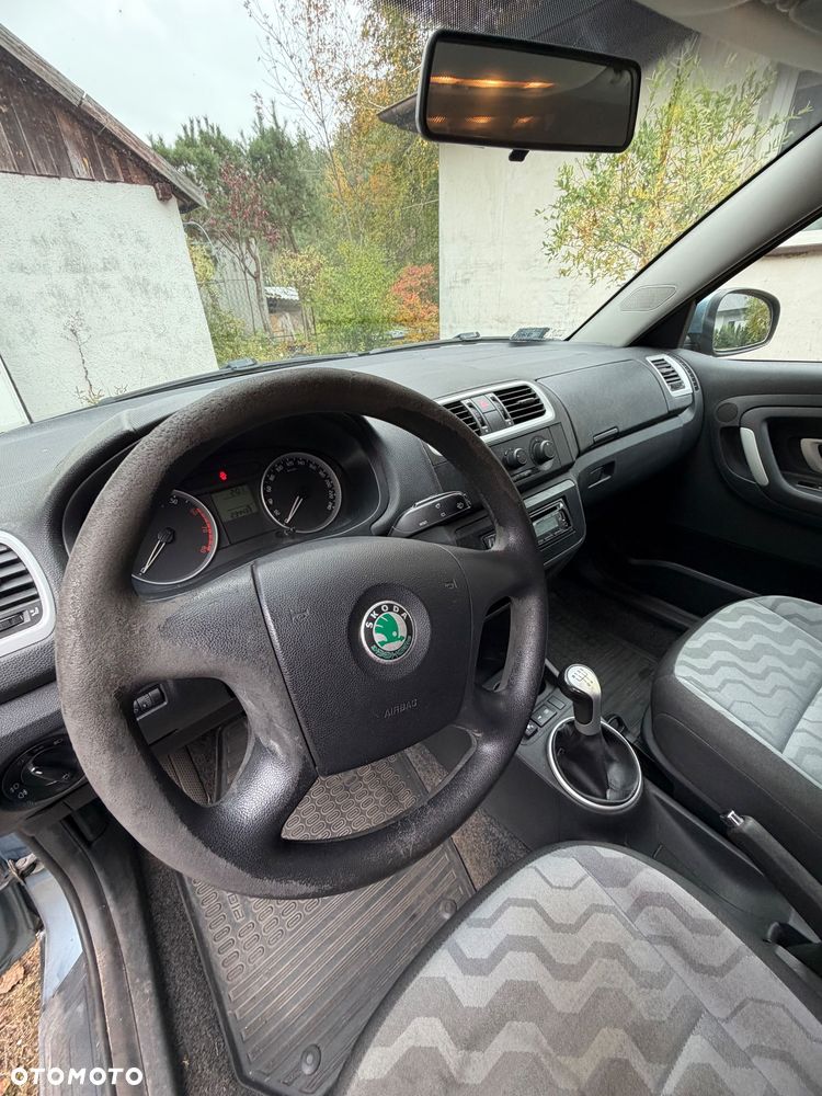 Skoda Fabia - 10