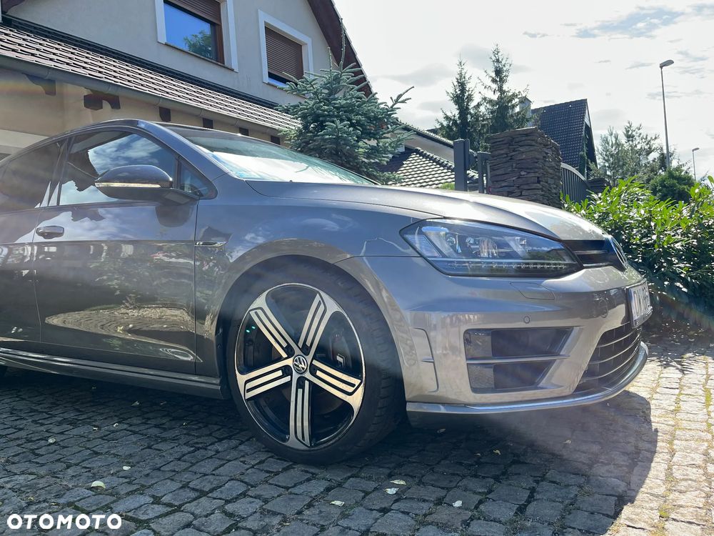 Volkswagen Golf - 4