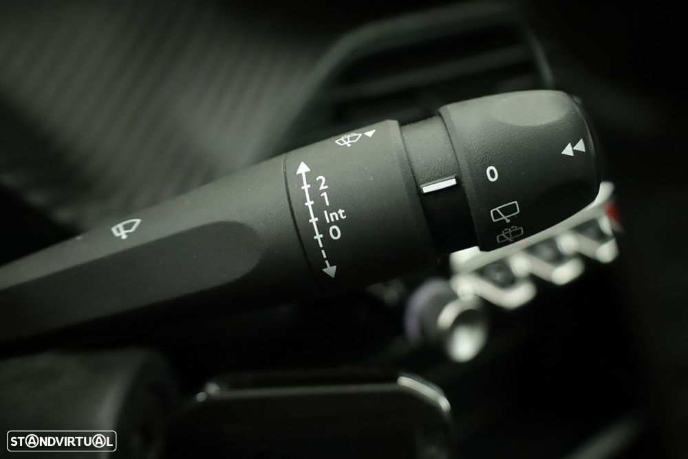 Peugeot 208 1.2 PureTech Style - 19