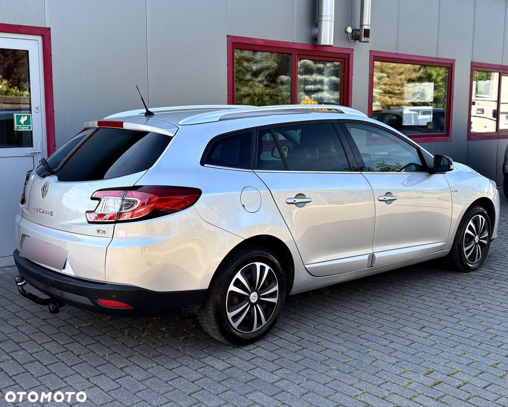 Renault Megane ENERGY TCe 130 BOSE EDITION - 4