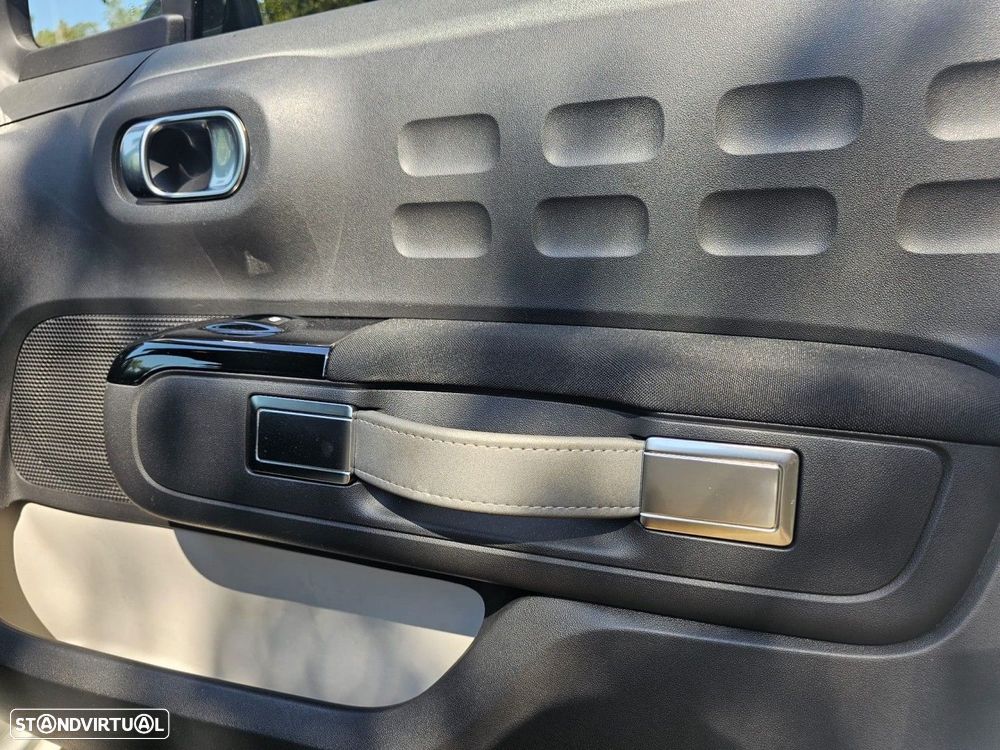 Citroën C3 1.2 PureTech Shine - 29