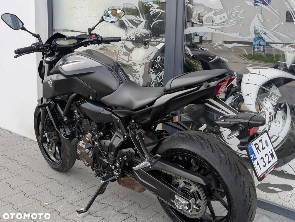 Yamaha MT - 7