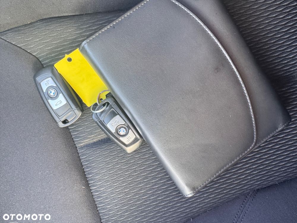 BMW Seria 1 114i Sport Line - 30