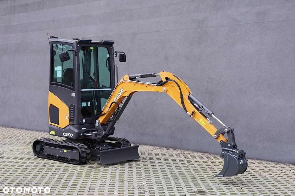 Case CX19D nowa nieużywana od autoryzowanego dealera