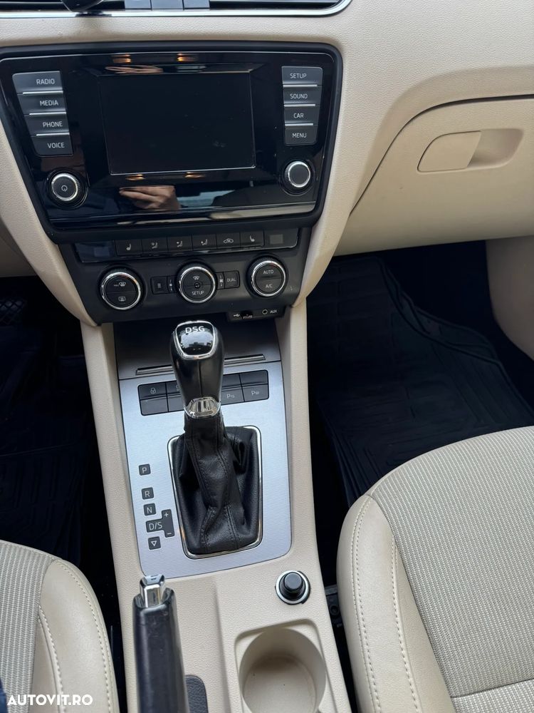 Skoda Octavia 2.0 TDI STYLE DSG - 11