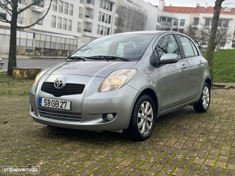 Toyota Yaris 1.0 VVT-i AC Manual+VSC - 1