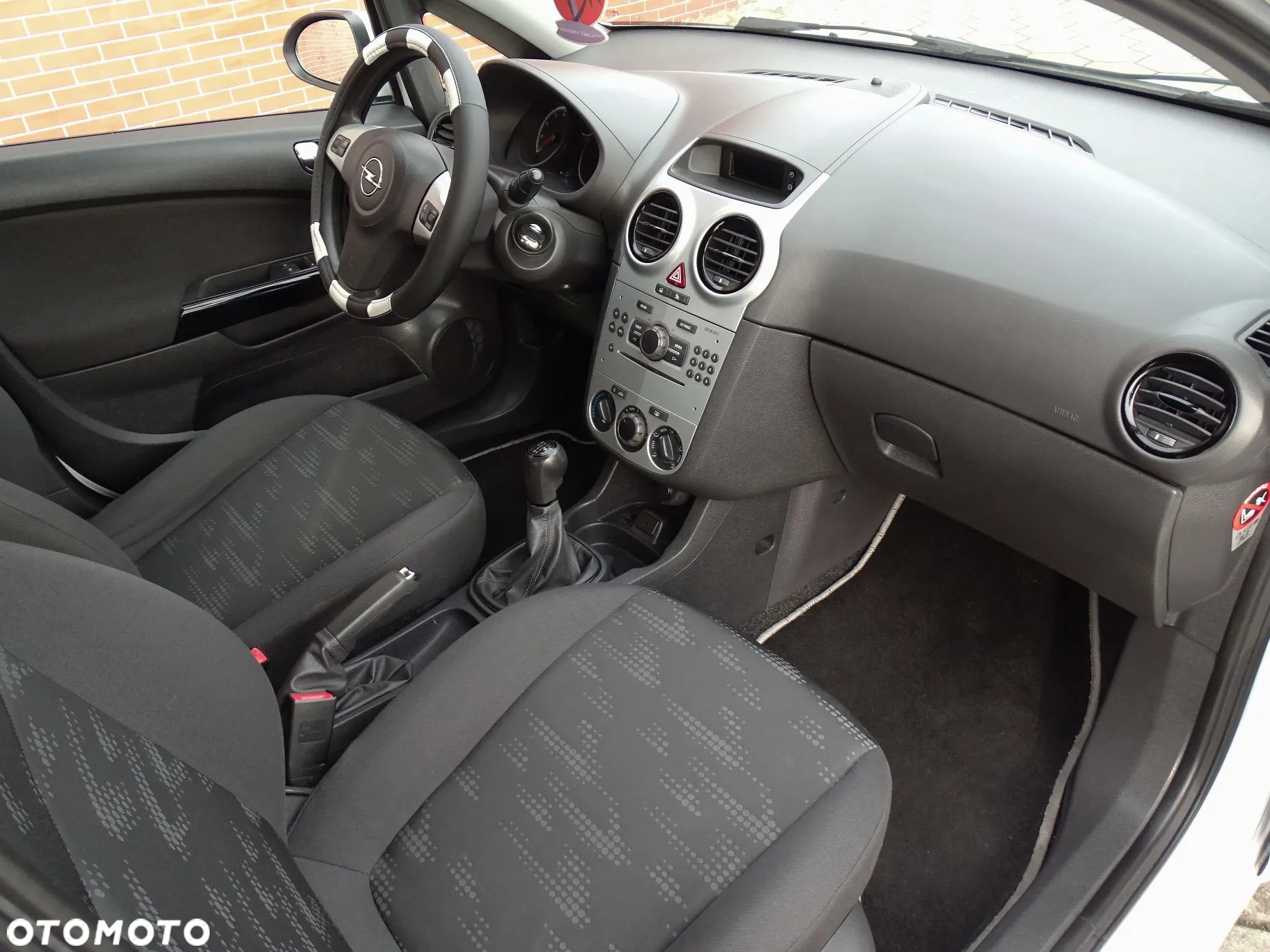 Opel Corsa 1.0 12V Essentia - 19
