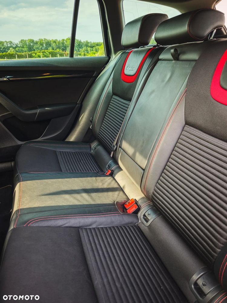 Skoda Octavia 2.0 TDI RS DSG - 18