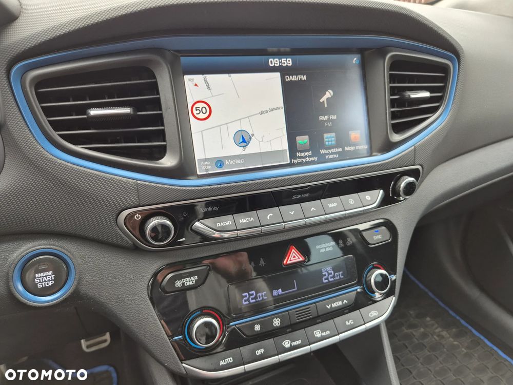 Hyundai IONIQ 1.6 GDI Premium - 21