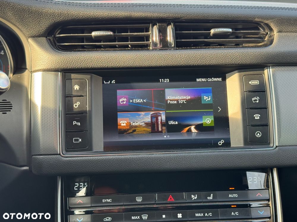 Jaguar XF 2.0 i4D Pure - 33