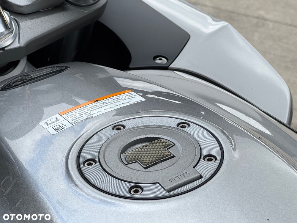 Yamaha FJR - 13