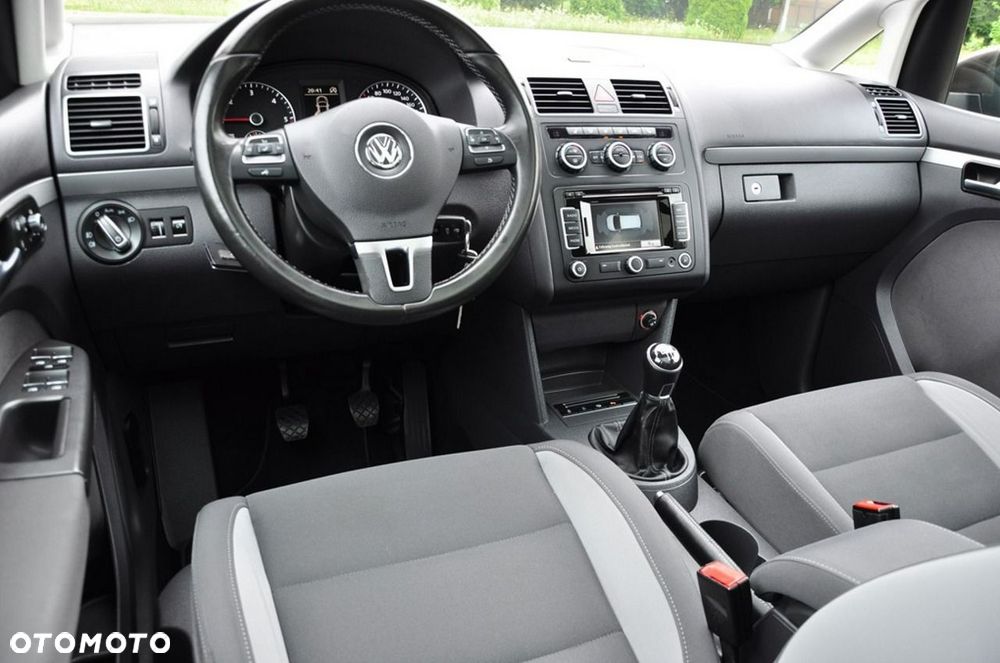Volkswagen Touran - 35