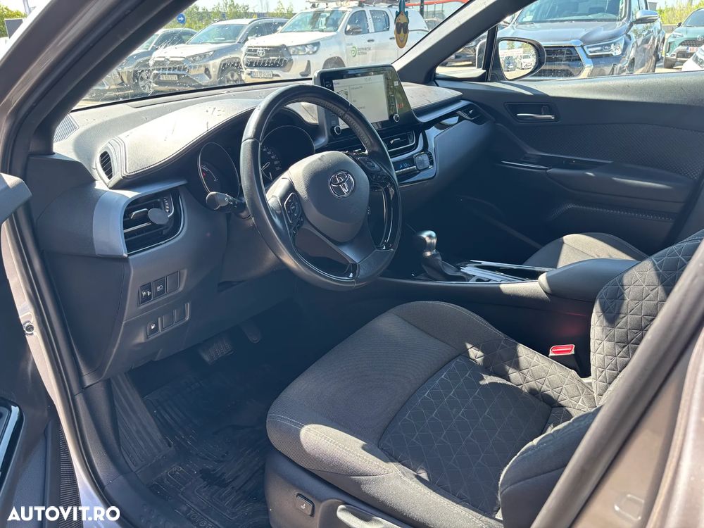 Toyota C-HR 2.0 HSD 184 CP 4x2 CVT C-ult Style - 12