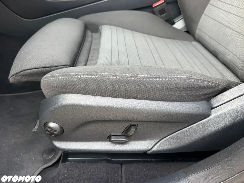 Mercedes-Benz GLC 300 e 4-Matic - 19
