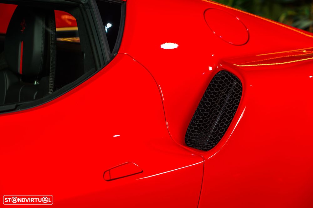 Ferrari 296 GTB - 15