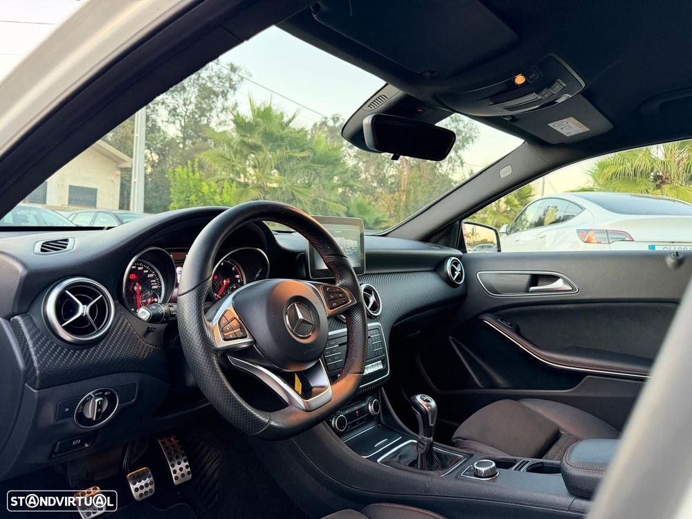 Mercedes-Benz A 180 d AMG Line - 21