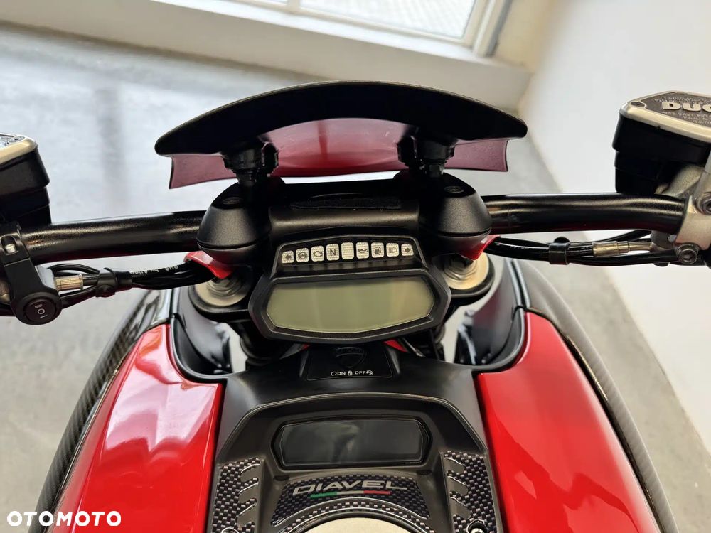 Ducati Diavel - 30