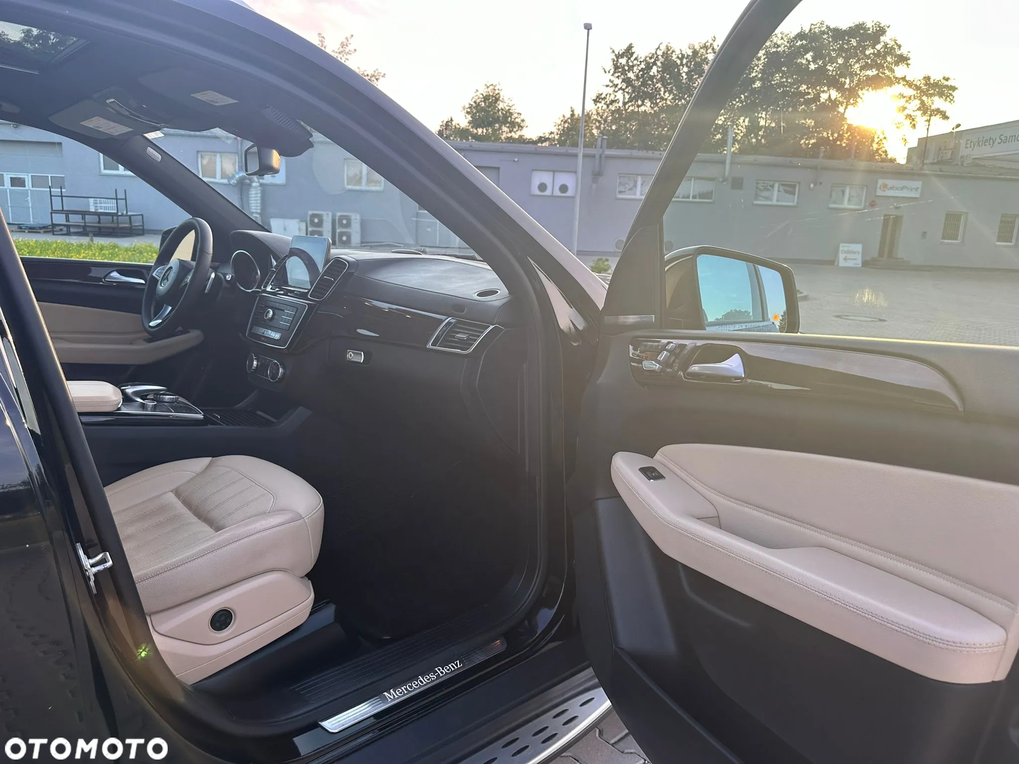 Mercedes-Benz GLS 400 4Matic 9G-TRONIC - 23