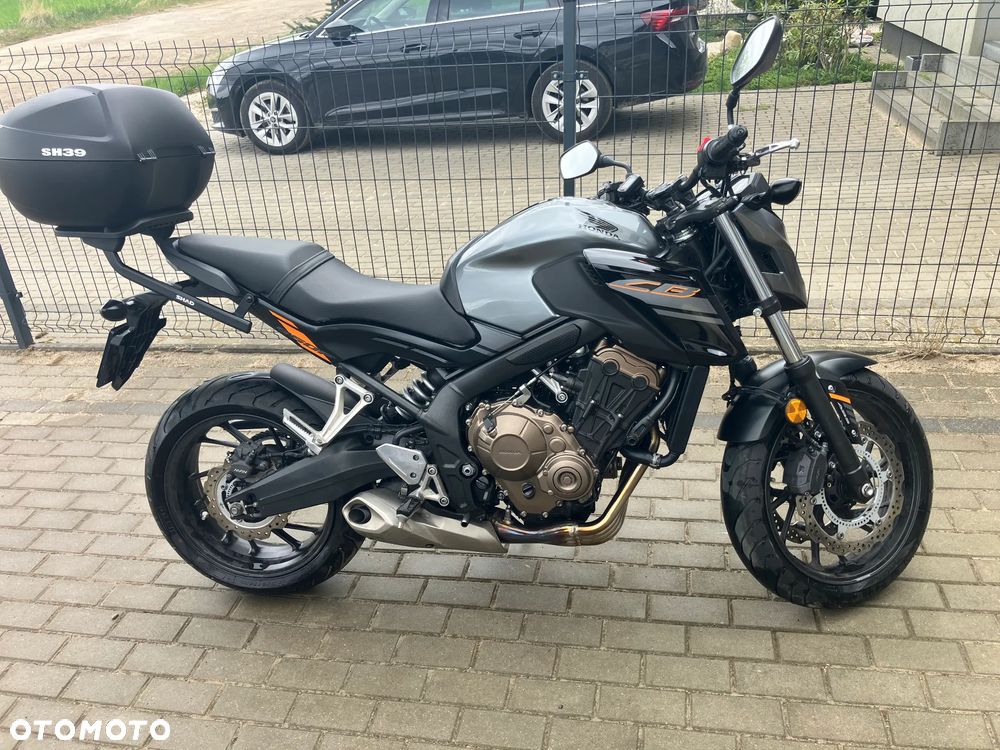 Honda CB - 1