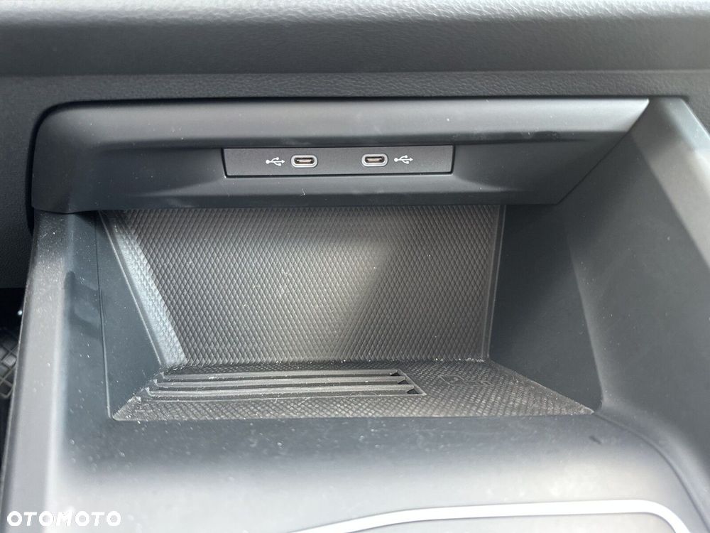 Volkswagen Golf - 23