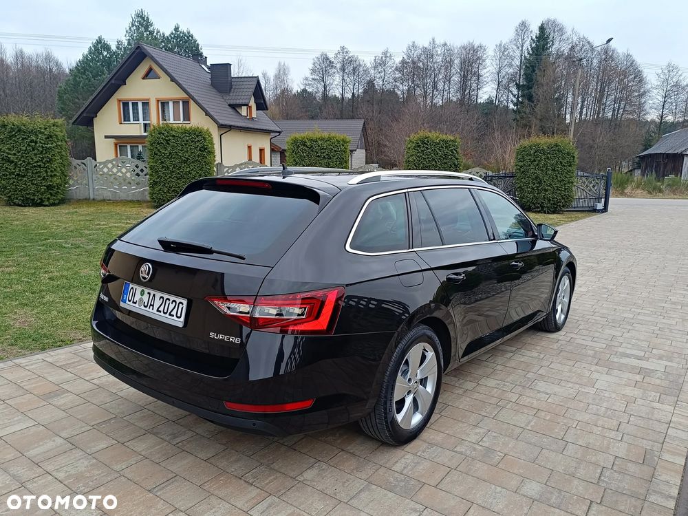 Skoda Superb 2.0 TDI DSG Premium Edition - 4