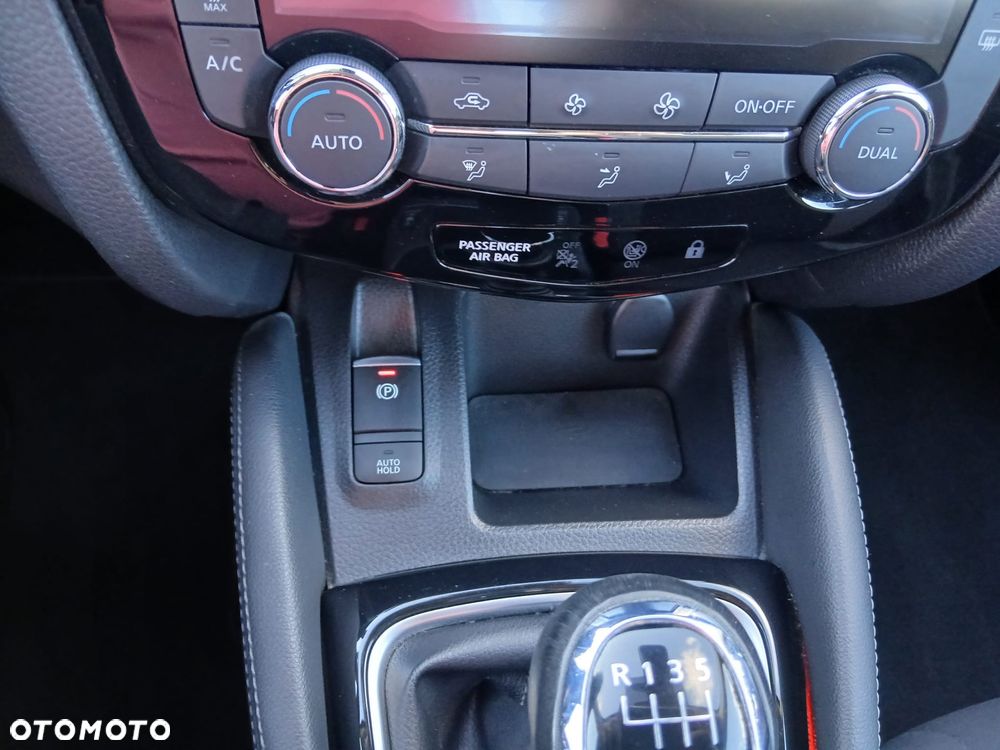 Nissan Qashqai 1.3 DIG-T Visia - 34