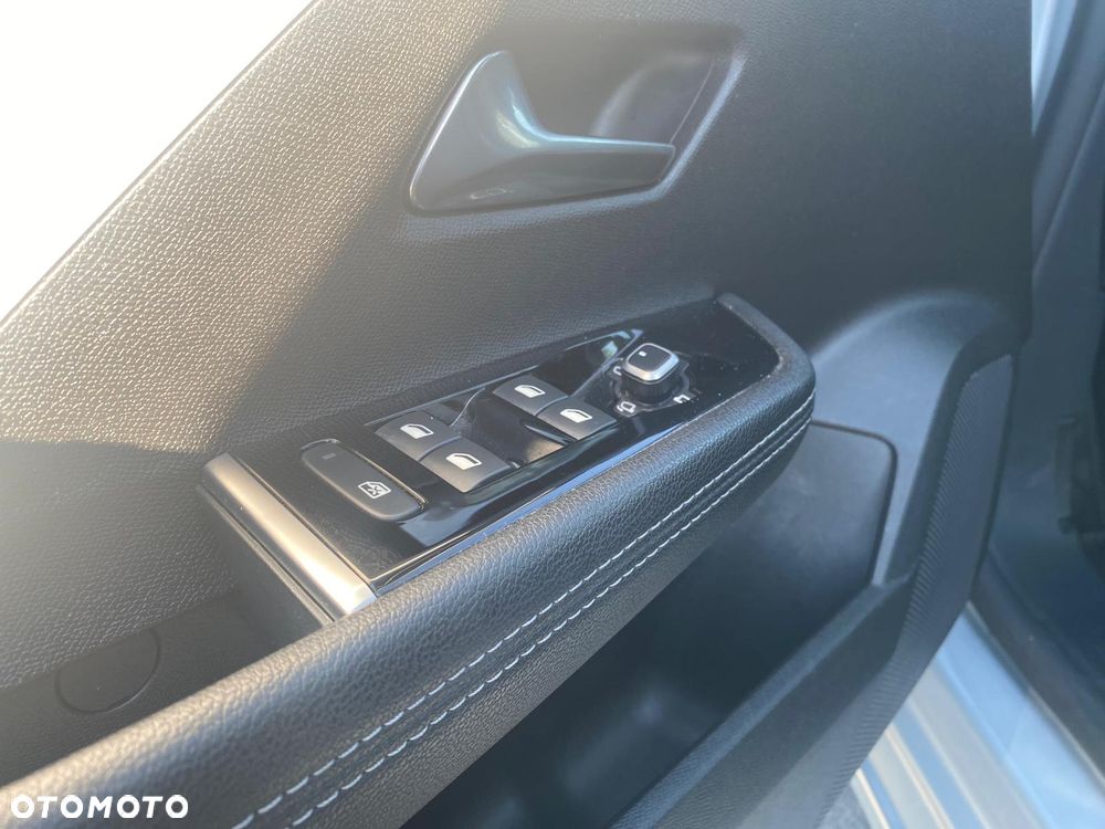 Opel Astra 1.5 D Automatik Business Elegance - 12