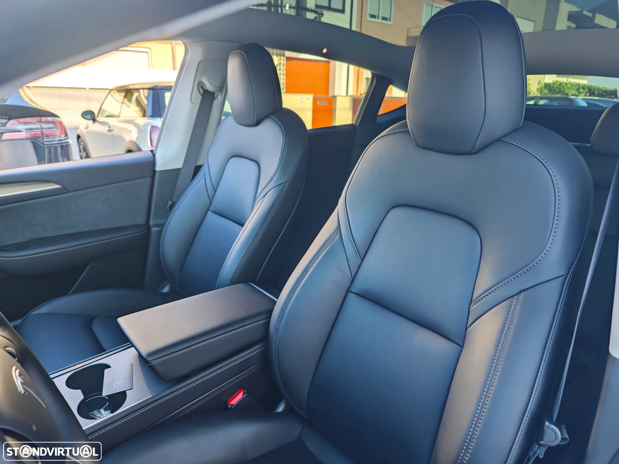 Tesla Model Y Long Range Dual Motor AWD - 16