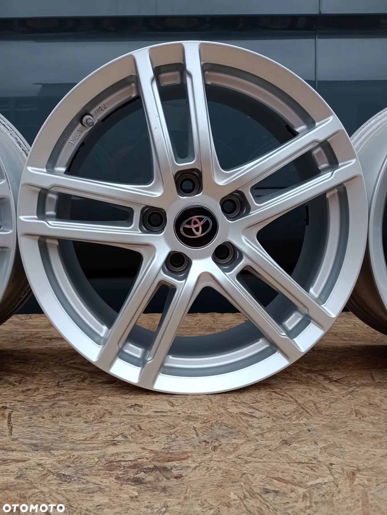 FELGI ALUMINIOWE 5x114 R17 7,5J ET45 CZUJNIKI TPMS TOYOTA AURIS AVENSIS CAMRY C-HR COROLLA PRIUS+ RAV4 YARIS - 4